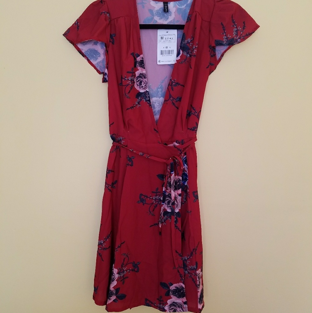 Women's Floral Wrap Dress. New W/ Tags